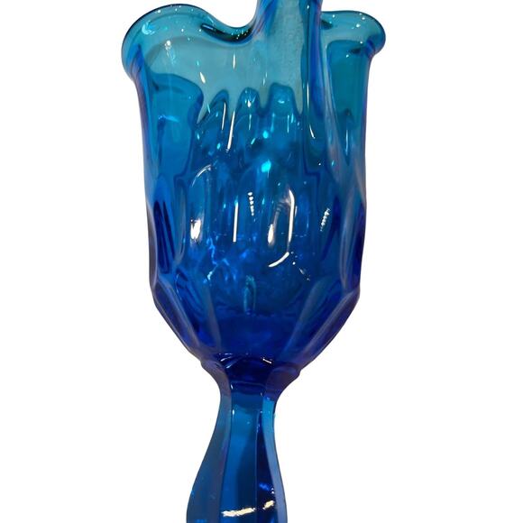 Vintage FENTON Colonial Blue Glass Thumbprint Handkerchief Swung Vase 6.75x 3.5" - Picture 5 of 7